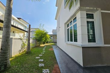 TAMAN VISTA KIRANA