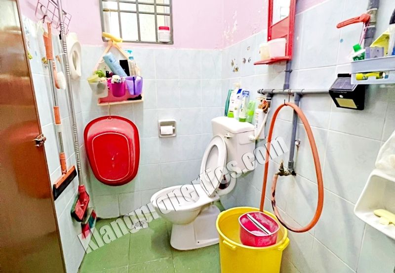 Taman Wangi (Tepi Sungai)