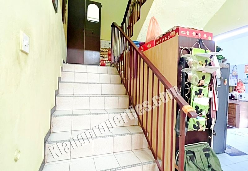 Taman Wangi (Tepi Sungai)