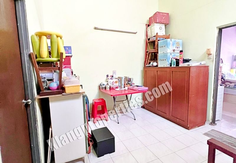 Taman Wangi (Tepi Sungai)