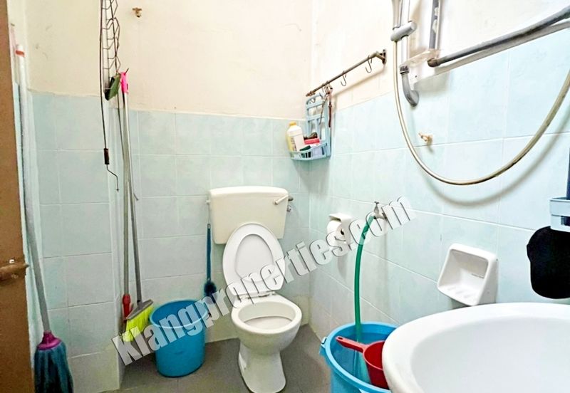 Taman Wangi (Tepi Sungai)