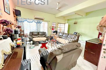 Taman Wangi (Tepi Sungai)