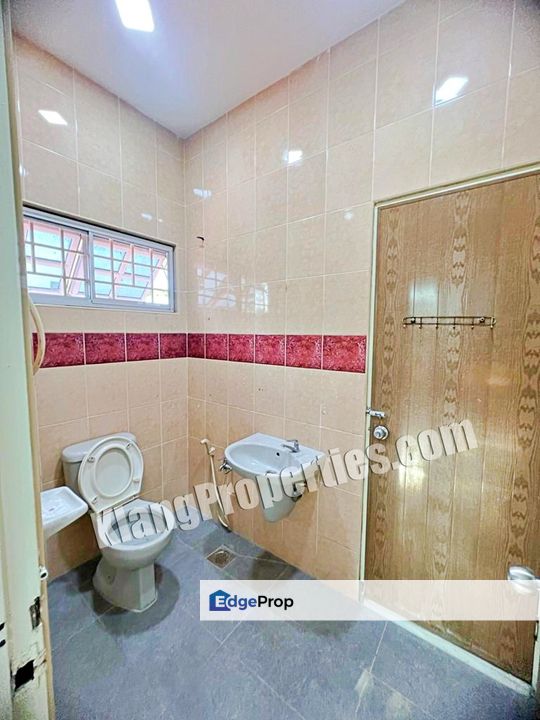 Taman emas, 2 stry semi-d,  partial renovated, close to teluk pulai, tepi sungai., Selangor, Klang
