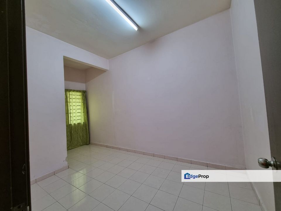 Klang Utama, 2 stry terrace house for rent, partial furnished , Selangor, Klang