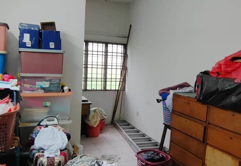 Taman Wangi (Tepi Sungai)