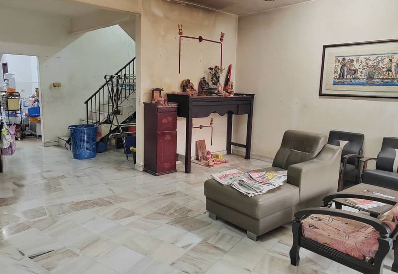 Taman Wangi (Tepi Sungai)