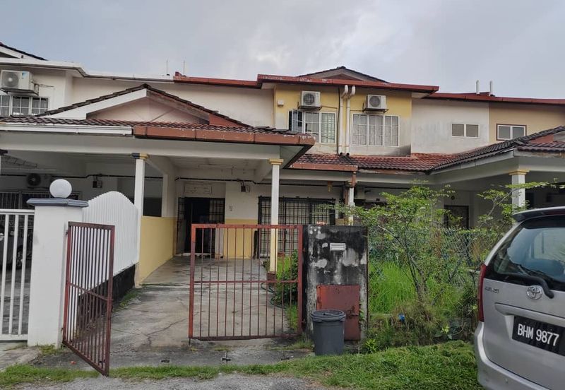 Taman Wangi (Tepi Sungai)