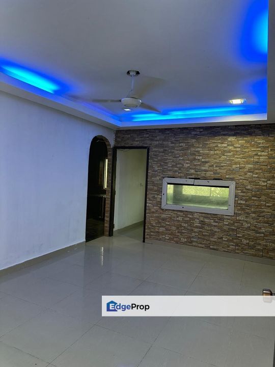 Bukit tinggi 2 low cost flat. Behind burger King  Renovated unit, Selangor, Port Klang