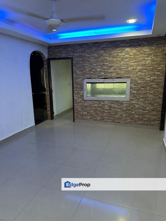 Bukit tinggi 2 low cost flat. Behind burger King  Renovated unit, Selangor, Port Klang