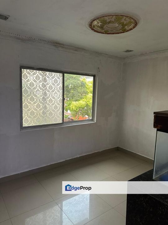 Bukit tinggi 2 low cost flat. Behind burger King  Renovated unit, Selangor, Port Klang