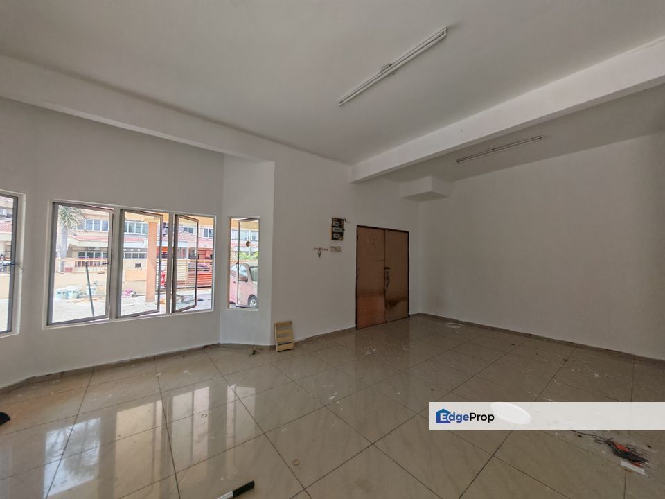 TAMAN SEJATI, 2 STRY SEMI D FOR RENT, BIG LAND. , Selangor, Klang