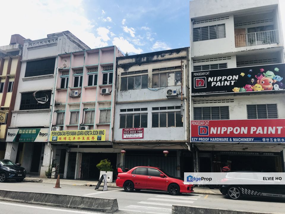 Pekan Salak Selatan 3 Storey Shop Offcie For Sale Rm1 280 000 By Elvie Ho Edgeprop My