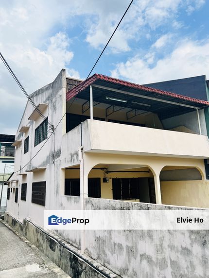 2 storey end lot at happy garden, Kuala Lumpur, Kuchai Lama