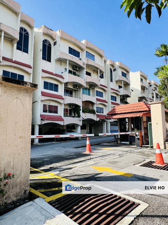 Located in a quiet corner of taman desa, Kuala Lumpur, Taman Desa 