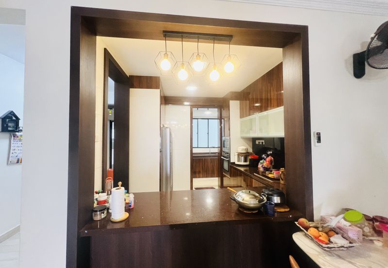 Papillon Desahill Condominium