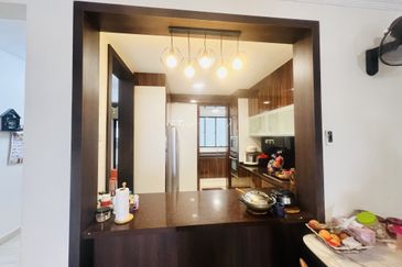 Papillon Desahill Condominium