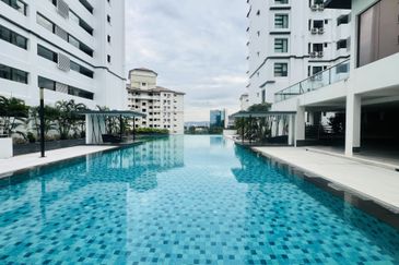 Papillon Desahill Condominium