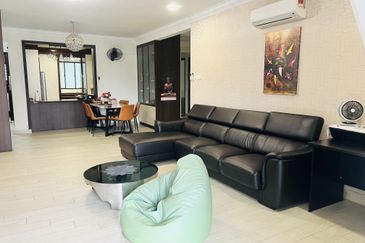 Papillon Desahill Condominium