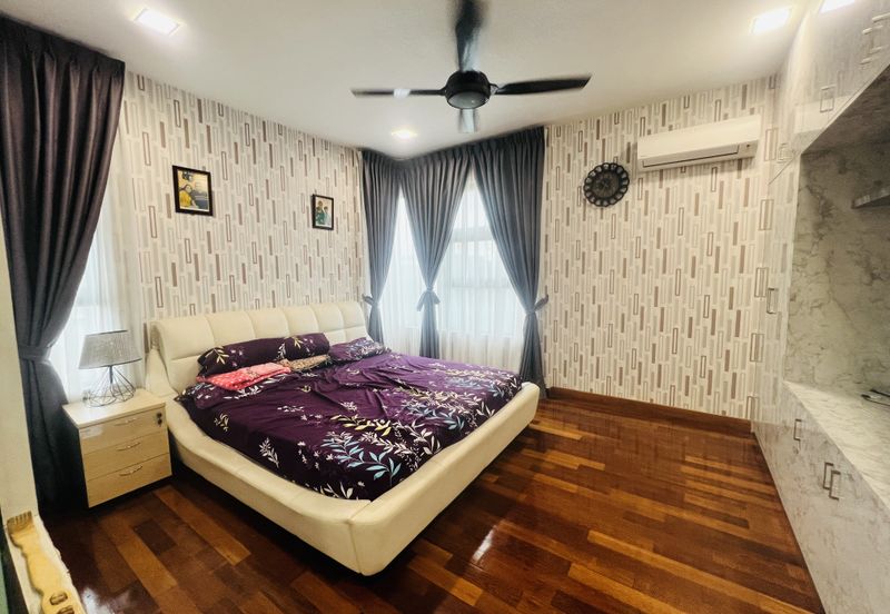 Papillon Desahill Condominium