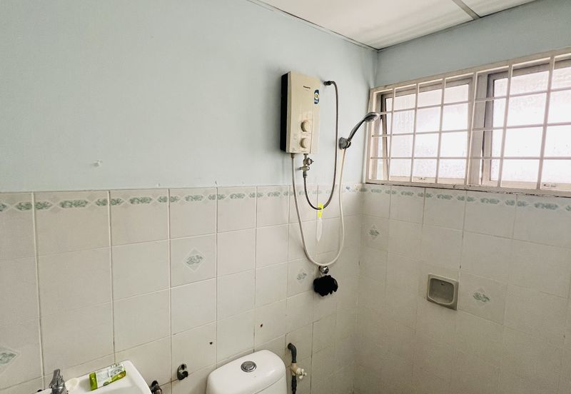 De Tropicana Condominium