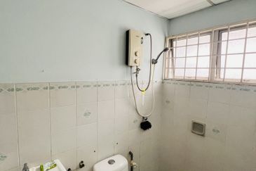 De Tropicana Condominium