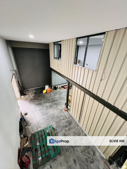 2 adjoining shops opposite semenyih hi tech industrial park, Selangor, Semenyih