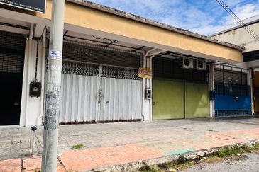 2 adjoining shops opposite semenyih hi tech industrial park