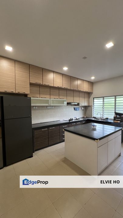 Renovated 2 storey link at bandar nusaputra, Selangor, Puchong South