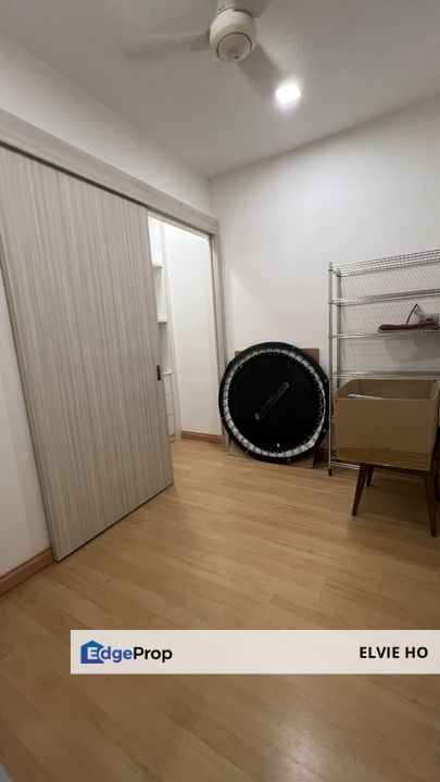 Renovated 2 storey link at bandar nusaputra, Selangor, Puchong South