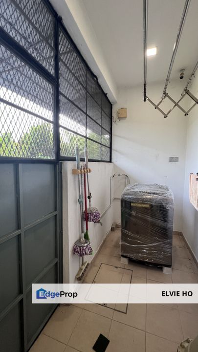 Renovated 2 storey link at bandar nusaputra, Selangor, Puchong South