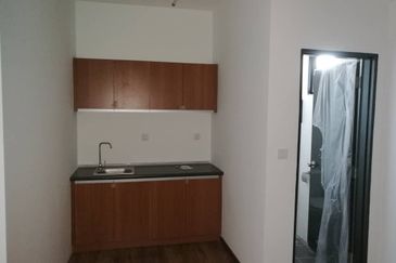 Corner Unit Studio Apartment Suria Jaya for Sale at Seksyen 16, Shah Alam.