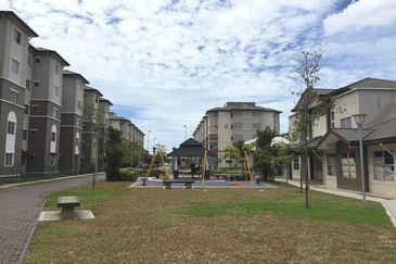 Pangsapuri Akasia, Bandar Botanic