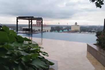 Adria Residence @ Gravit8