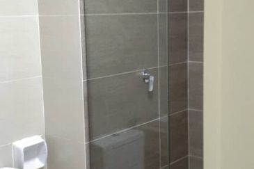 Adria Residence @ Gravit8