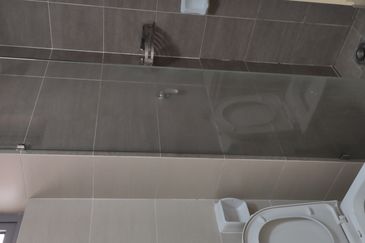 Adria Residence @ Gravit8