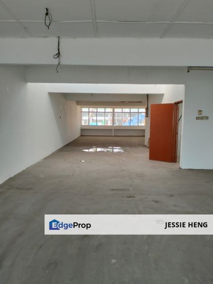 Batu Belah Klang 2Sty Shoplot 1st Floor F. M/Road, Selangor, Klang