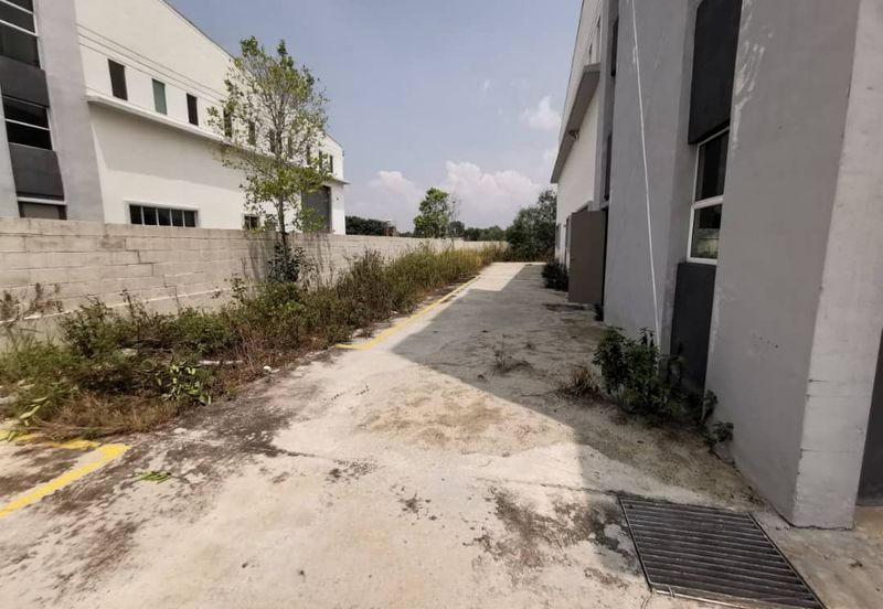 Factory Taman Perinduastrian SMD @ Kundang Corner