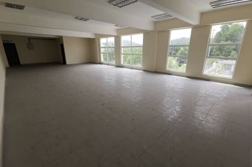 Factory Taman Perinduastrian SMD @ Kundang Corner