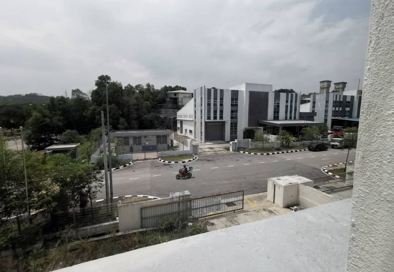 Factory Taman Perinduastrian SMD @ Kundang Corner