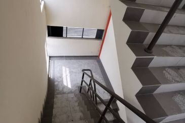 Factory Taman Perinduastrian SMD @ Kundang Corner