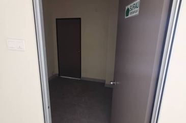 Factory Taman Perinduastrian SMD @ Kundang Corner