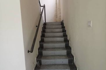 Factory Taman Perinduastrian SMD @ Kundang Corner