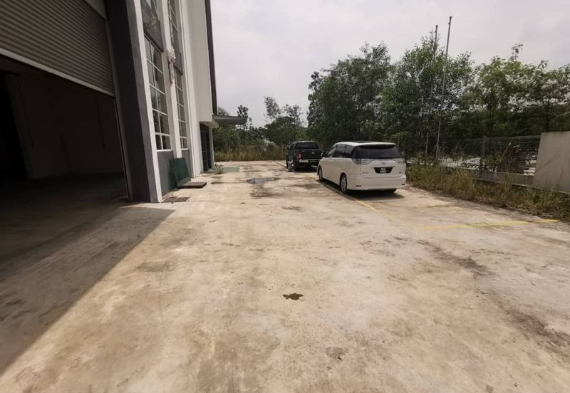 Factory Taman Perinduastrian SMD @ Kundang Corner