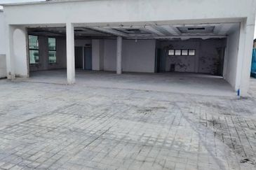 ROI 5% 4Sty Corner Commercial Klang Building ( Value Buy ) Facing Mainroad 