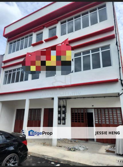 Shoplot Jalan Istana, Klang 3Sty 1st Floor Join unit 18x65, Selangor, Klang
