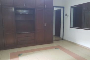 Freehold Bukit Gasing Corner Terrace House 