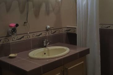 Freehold Bukit Gasing Corner Terrace House 