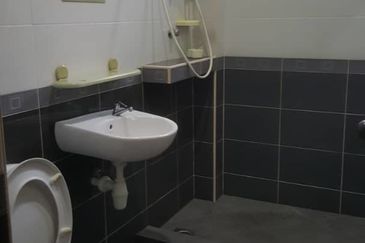 Freehold Bukit Gasing Corner Terrace House 