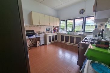 Port Dickson Bungalow in a Luxurious location 