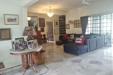 Port Dickson Bungalow in a Luxurious location 